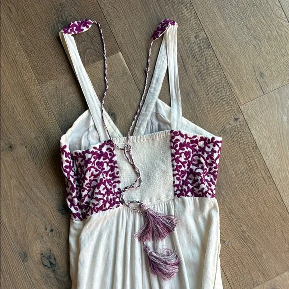 Elegant White and Purple Maxi Dress - Picture 4 of 5